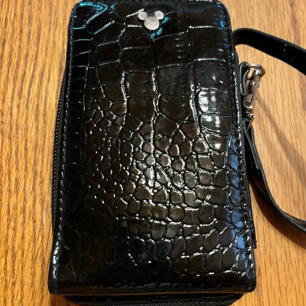 Disney Tech ID/Credit Card Holder Wallet/Wristlet